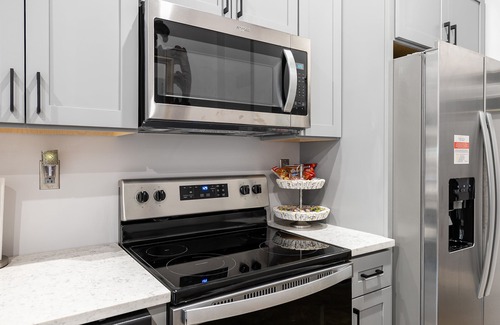 Kingsport Condo | Elegant Loft Retreat in Downtown Kingsport's Iconic Building