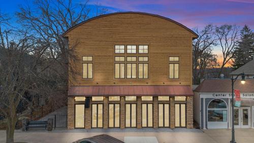 Douglas House | Oceanfront Luxe Loft with Family-Friendly Amenities