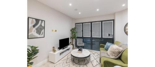 Islington Apartment | Modern Minimalist 1-Bed Flat Just 7 Mins from Station