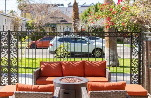 Downtown Phoenix House | Modern Apartment in the Heart of Phoenix - Pet Friendly Stay