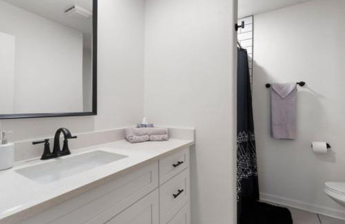Downtown Phoenix House | Modern Apartment in the Heart of Phoenix - Pet Friendly Stay