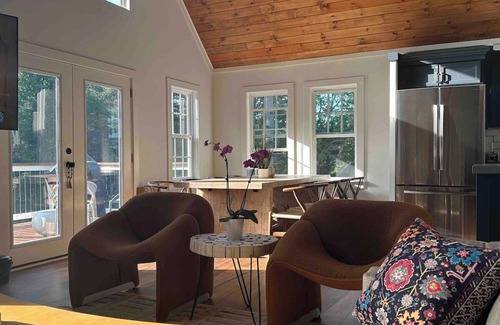 Dahlonega House | Elegant Modern Cabin Nestled in Dahlonega Forest