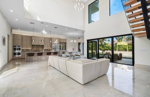Juno Beach House | LUXE NEW 6 BDRM BEACH HOUSE W/STUNNING VIEWS/PRIVATE POOL/SPA/PUTTING GRN/GYM