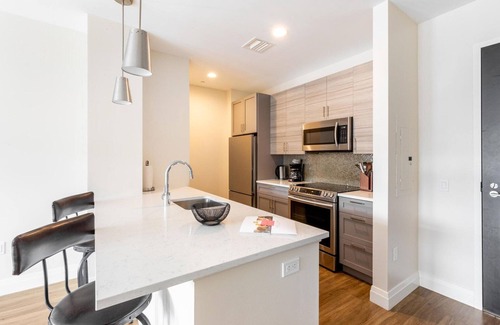 Newtonville Apartment | Comfortable Newton 2BR with Kitchen Near Dining & Shopping