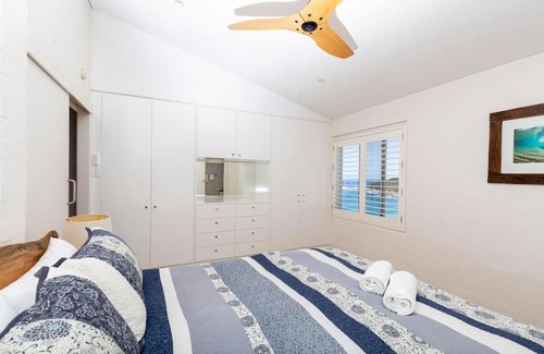 Yamba House | Oceanfront Penthouse at Suncrest 5 - Rated 9.5/10 by Guests