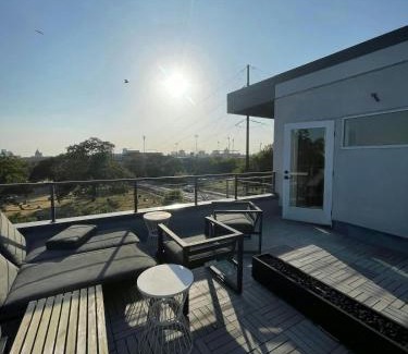 Central East Austin Apartment | luxe Penthouse Downtown 6 patios two firepits UT