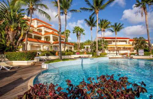 Piscadera Apartment | Elegant Penthouse at Royal Palm with Pool Access
