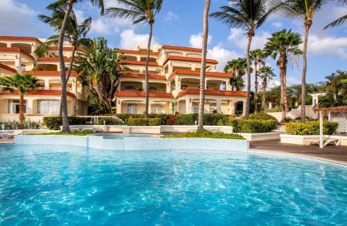Piscadera Apartment | Elegant Penthouse at Royal Palm with Pool Access