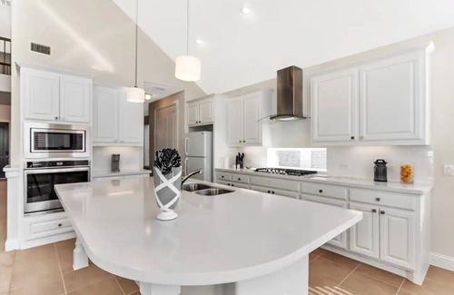 Valley Ranch House | Exclusive Private Retreat in the Heart of Las Colinas!