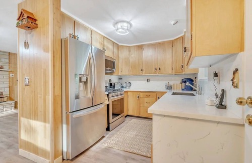 Croft House | Exclusive Private Mountainside Retreat in Pioneer - 9/10 Rated!