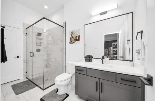 East Downtown Houston Apartment | Luxe Private Studio