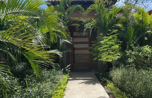 Tamarindo House | Exceptional Tropical Oasis with Beach Club & Spa Access