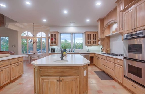 Poway House | Poway Villa - Private Resort with Pool and Spa Amenities