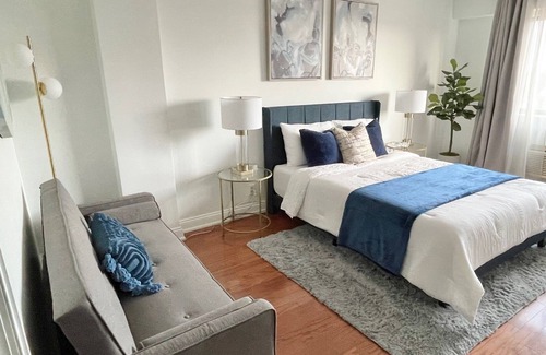 Ampere Apartment | Luxe Studio Apt w/ Partial NYC View... Mins to NYC