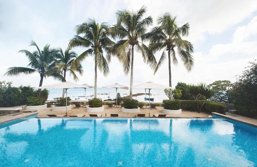 Palm Beach Apartment | Ocean View Condo with Private Beach & King Bed Retreat