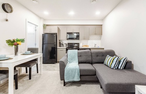 West Edmonton House | Inviting Suite Steps from West Edmonton Mall with Spa Access