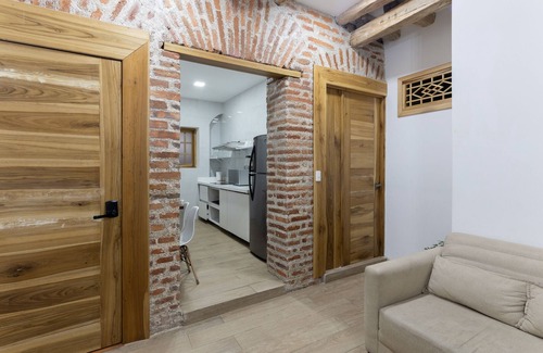 San Blas Apartment | Elegant Luxe Suite Presidencial II with Spa & Breakfast