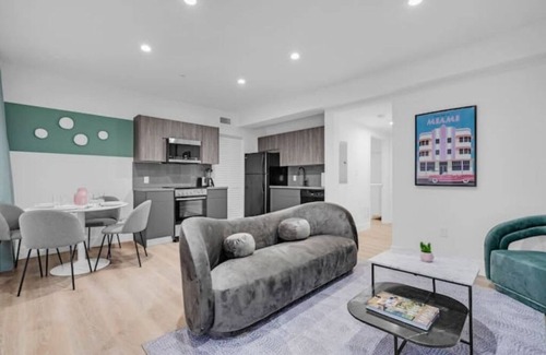 West Avenue Apartment | Indulge at Luxe Suite Resort with Spa & Family Amenities