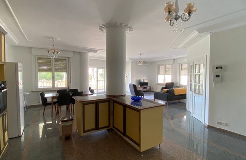 Gulluk Apartment | Idyllic Getaway in Gulluk Bodrum: Pool, Spa & More!