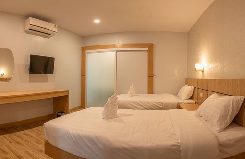 Chiang Rai Hotel | Elegant Luxe Villa with Pool & Breakfast – Rated 8.8/10