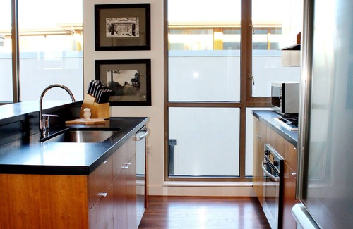 Hood River Condo | Idyllic Water View Condo with Family-Friendly Amenities