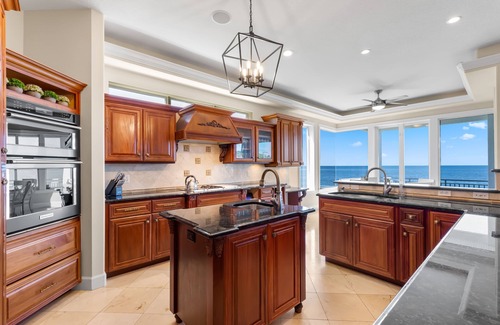 Tarpon Springs Villa | Elegant Waterfront Retreat with Pool & Gulf Access