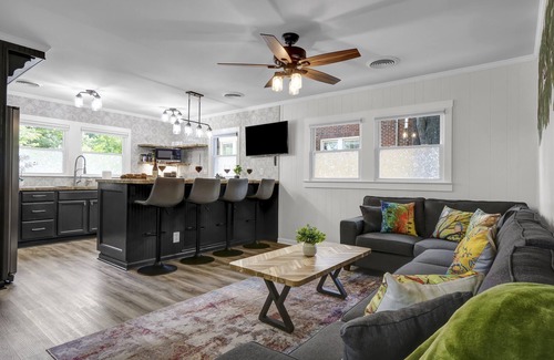 University Park House | Top-Rated Wolfpack Retreat: Walk to NC State & Enjoy Amenities