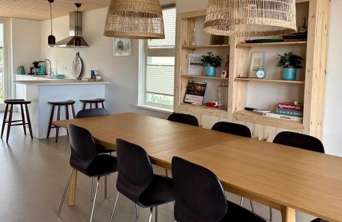 Municipality of Hollands Kroon House | Luxe woning met hottub en zeezicht VP074