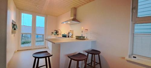 Municipality of Hollands Kroon House | Luxe woning met hottub en zeezicht VP074