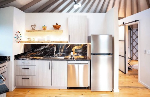 Dripping Springs Cottage | Luxe Yurt Experience Pet Friendly Dripping Springs