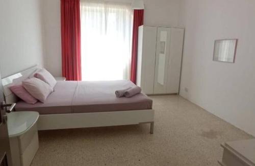 Ta' Xbiex Bed & Breakfast | Elegant Villa Rooms with Pool and Ocean View