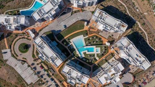 Fuengirola Apartment | Elegant Apartment in Higuerion with Pool and Terrace