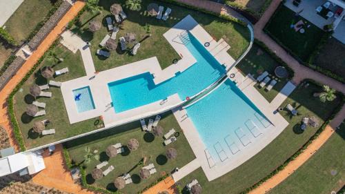 Fuengirola Apartment | Elegant Apartment in Higuerion with Pool and Terrace