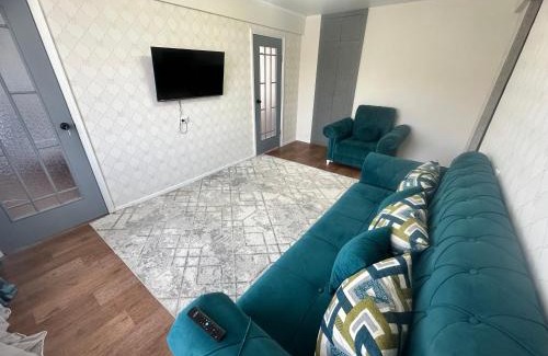 Oskemen Apartment | Inviting LuxHome на УК: Family-Friendly Stay with Breakfast