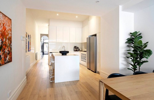 Fitzroy House | Pet-Friendly Retreat at Luxico Bell View, Fitzroy