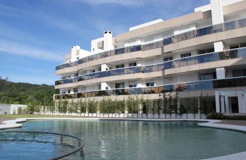 Jurere Apartment | Relax in Comfort at Jurerê with Oceanfront Views