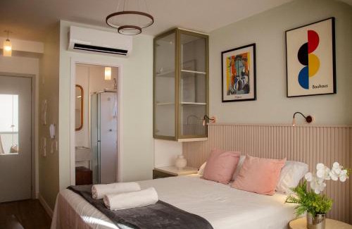Pinheiros Apartment | Cozy New Retreat with Pool, Rated 9.8 in Pinheiros
