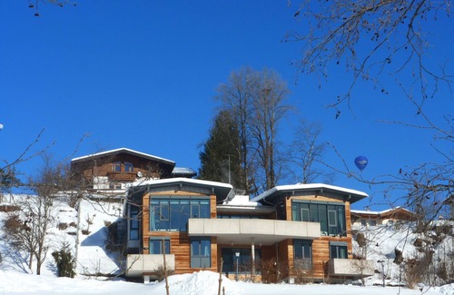 Schwendt Apartment | Discover Luxor: Tyrolean Alpine Views & Top-Rated Amenities