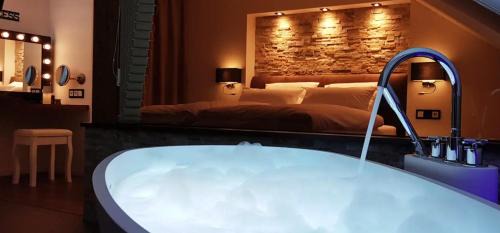 Lienz Apartment | Exceptional Luxor City Apartments: Family Friendly & Accessible