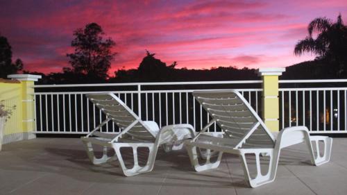Vila Margarida House | Experience Comfort at Luxor Flat's: Rated 9/10 & Family Friendly