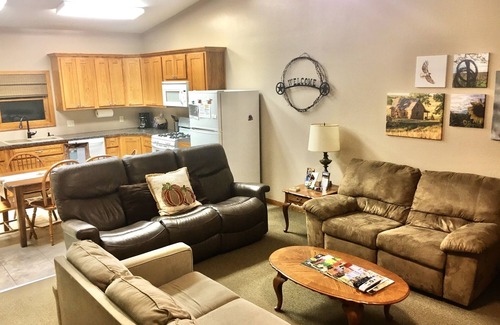 Clay County Cabin | Family-Friendly Cabin in Central KS - Guest Rated 10/10