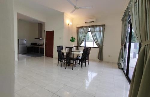 Alor Gajah Villa | Private Pool Villa at Luxpro Karaoke - Pet Friendly Retreat
