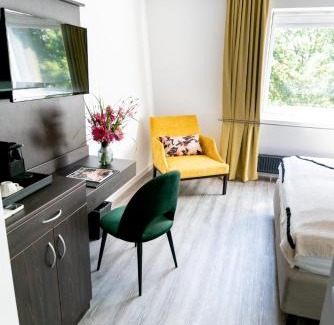 Karben Hotel | Discover Luxstay Karben: Pet-Friendly & Self-Check-In