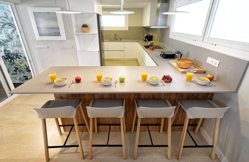 Meloneras Apartment | Elegant Oasis with Oceanfront Views in Maspalomas