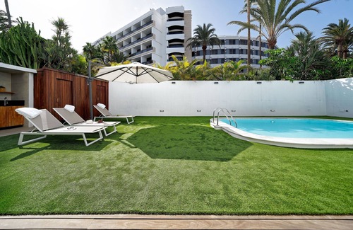 Meloneras Apartment | Elegant Oasis with Oceanfront Views in Maspalomas