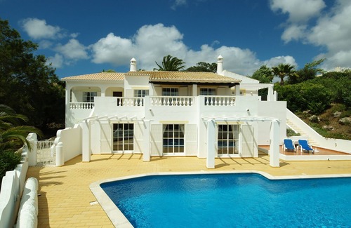 Vila do Bispo Villa | Elegant Villa with Private Pool and Ocean Views