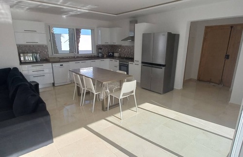 Aghir Villa | Luxueuse Villa Avec Piscine Privée à Djerba Midoun - À 10 min de la Plage