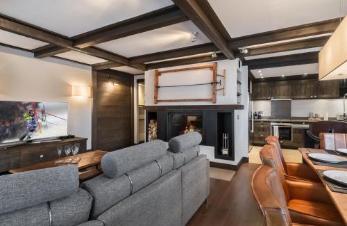 Courchevel Apartment | Premier 8-Person Apartment with Scenic View in Courchevel