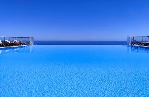 Cap d'Ail Apartment | Oceanfront Apartment with Pool & Free Parking in Monaco