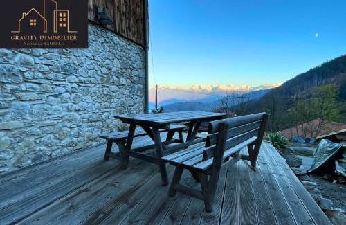 Brizon Ski Chalet | Family-Friendly 5-Bedroom Chalet with Perfect Guest Rating